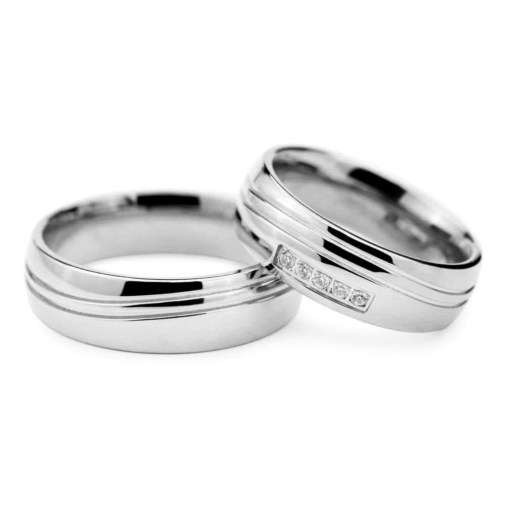 Золотые обручальные кольца с бриллиантами "VMA 82"