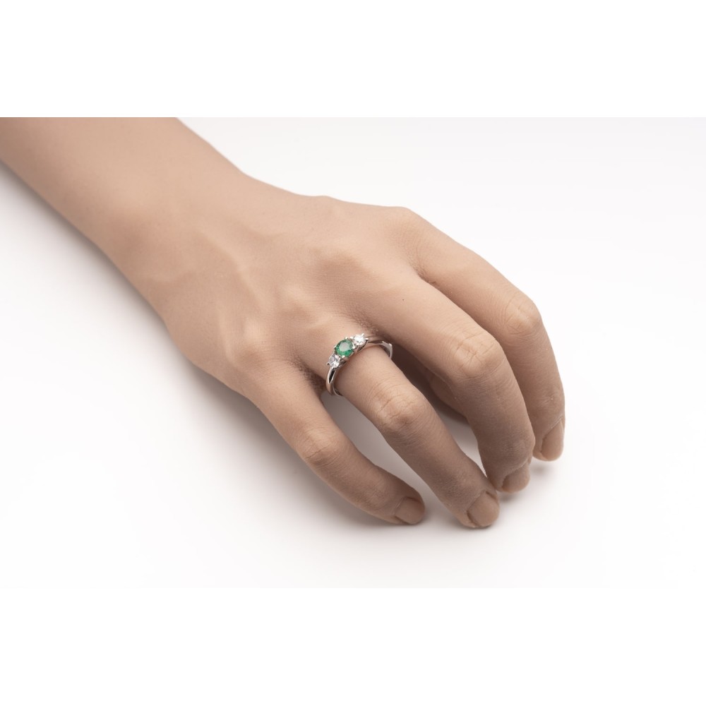 Помолвочное кольцо с драгоценными камнями "Изумруд 38"