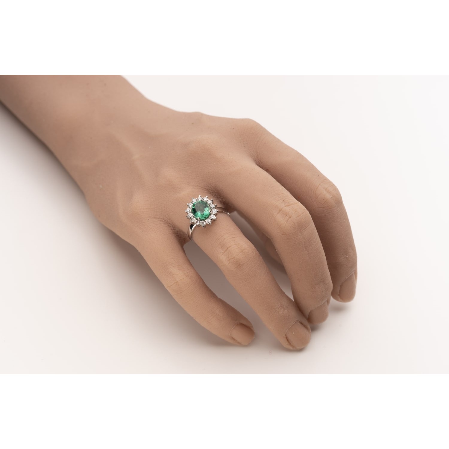 Помолвочное кольцо с драгоценными камнями "Изумруд 41"