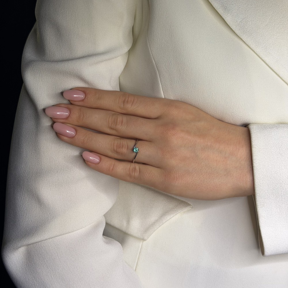 Помолвочное кольцо с драгоценными камнями "Изумруд 92"