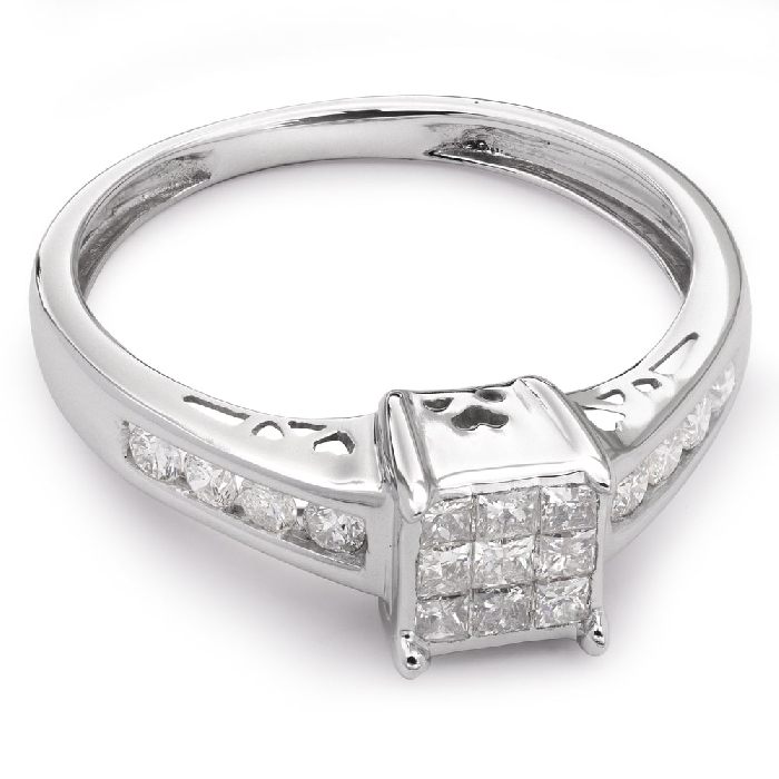 Помолвочное кольцо с алмазами "Принцессы 13"