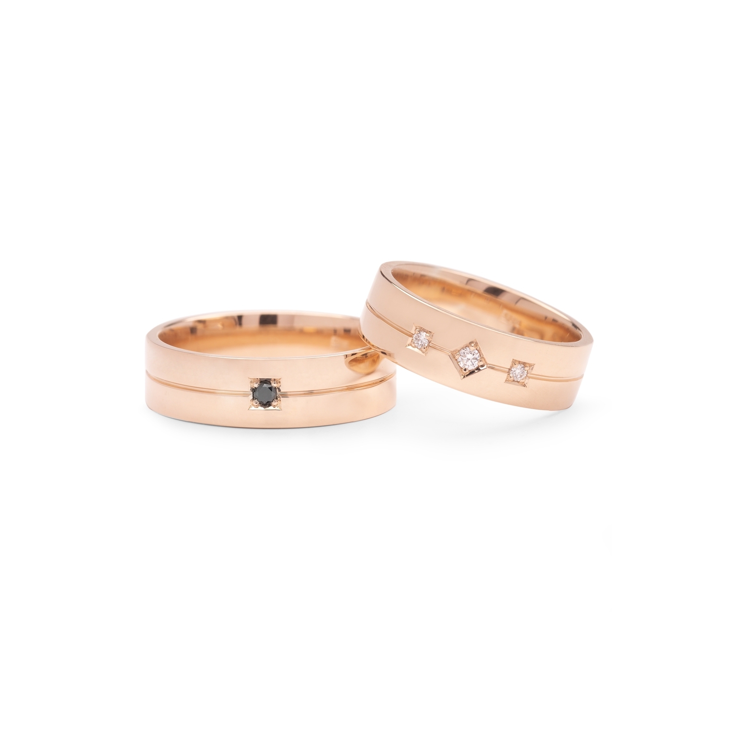 Золотые обручальные кольца с бриллиантами "VMA 136-2"