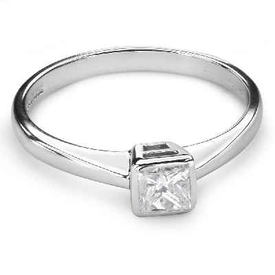 Помолвочное кольцо с алмазом "Принцесса 65"