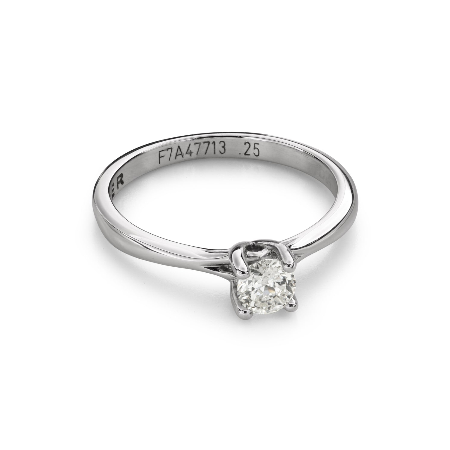 Помолвочное кольцо с алмазами "Богиня 395"