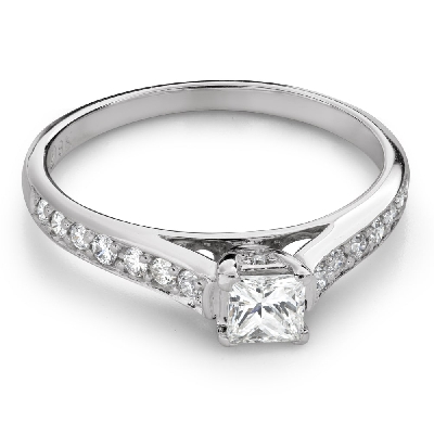 Помолвочное кольцо с алмазами "Принцесса 133"