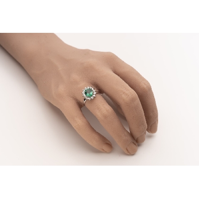 Помолвочное кольцо с драгоценными камнями "Изумруд 51"