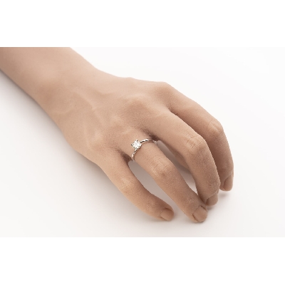 Помолвочное кольцо с Бриллиантом "В объятиях любви 106"