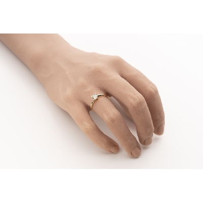 Золотое кольцо с  Бриллиантом "В объятиях любви 104"