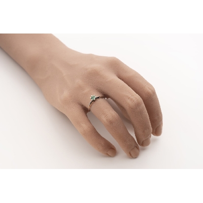 Помолвочное кольцо с драгоценными камнями "Изумруд 27"