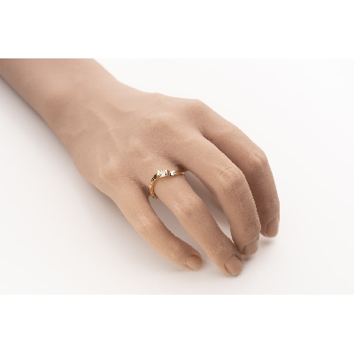 Помолвочное кольцо с Бриллиантом "В объятиях любви 72"