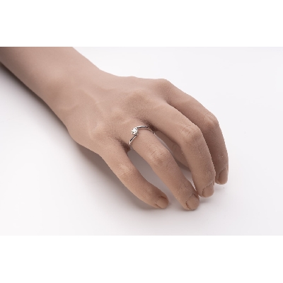 Помолвочное кольцо с Бриллиантом "В объятиях любви 119"